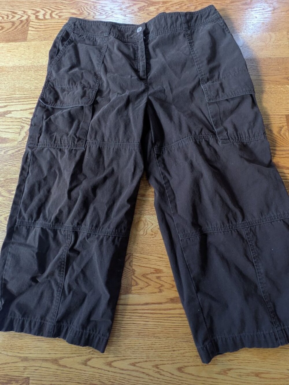 Chico design dark brown utility capri 100% cotton size 3 button missing #772